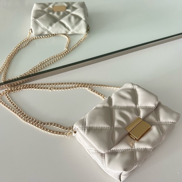 Tan Beige Gold Chain Puffer Quilted Purse - Picture 1 of 6